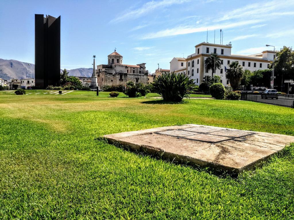 Pirtuso Del Porto Apartment Palermo Exterior photo
