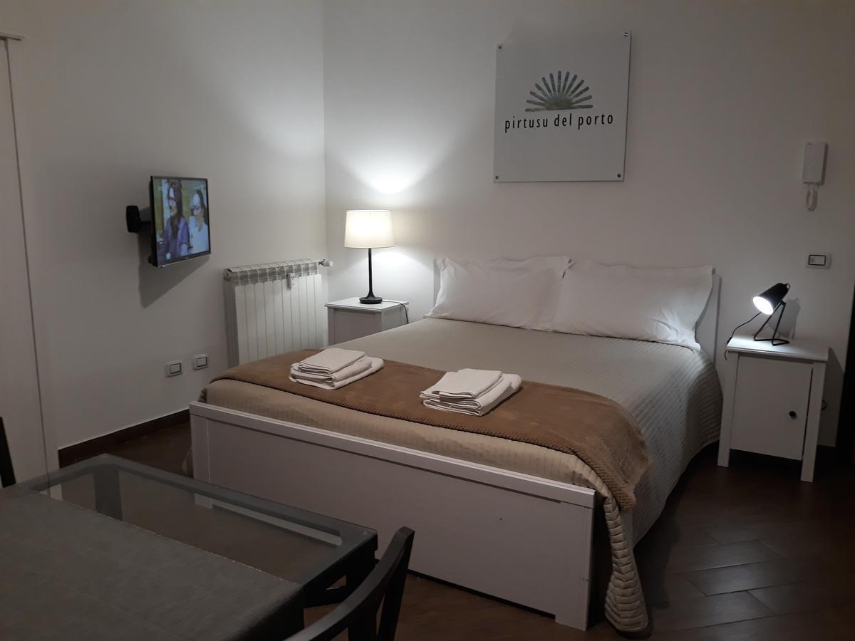Pirtuso Del Porto Apartment Palermo Exterior photo